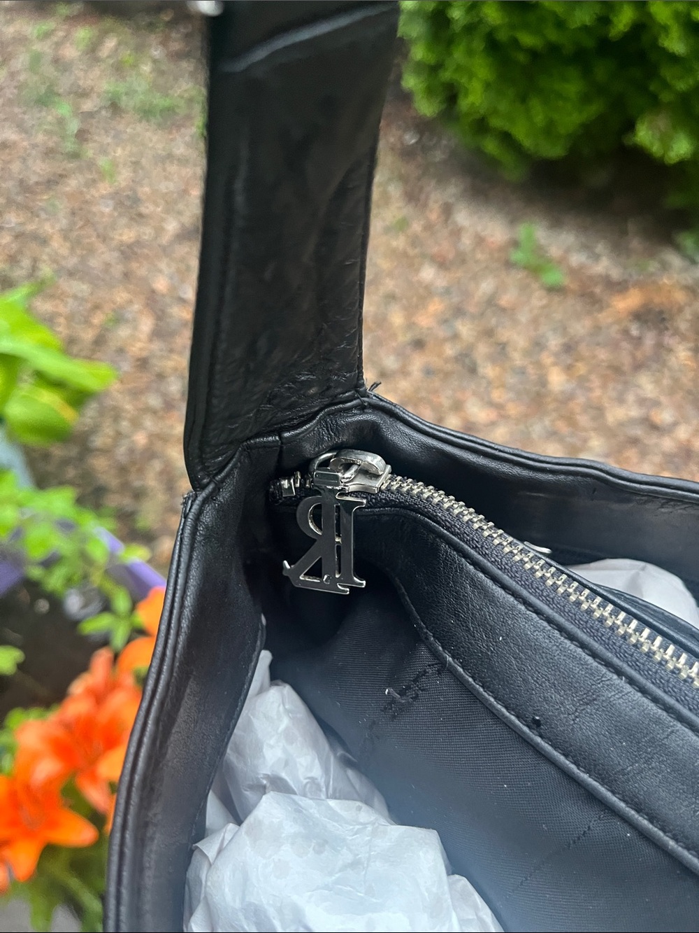 Ralph Lauren Black Leather Shoulder Bag with Silver Ralph Lauren Logo 9 x 11 - Picture 6 of 6